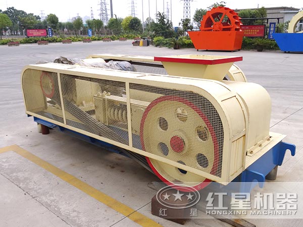 對(duì)輥式破碎機(jī)的結(jié)構(gòu)特點(diǎn)